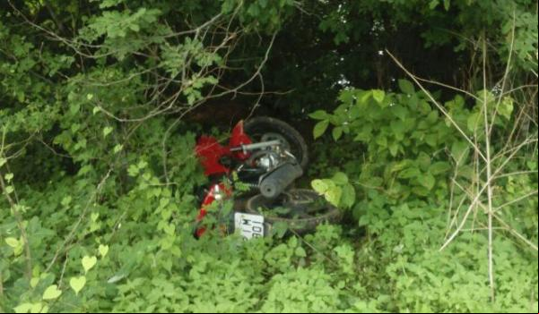 Motocicleta tomada de assalto é recuperada pela Polícia Militar de Floriano.(Imagem:3° BPM)