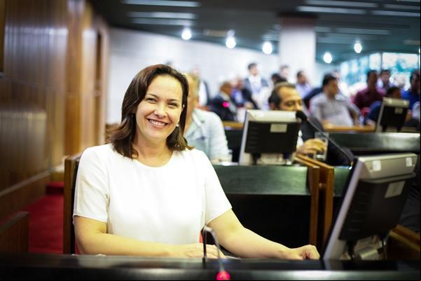 Deputada Juliana Moraes Sousa (PMDB)(Imagem:Alepi)