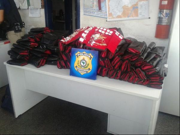 Malotes de semi-joias apreendidos pela PRF em Teresina.(Imagem:Polícia Rodoviária Federal)