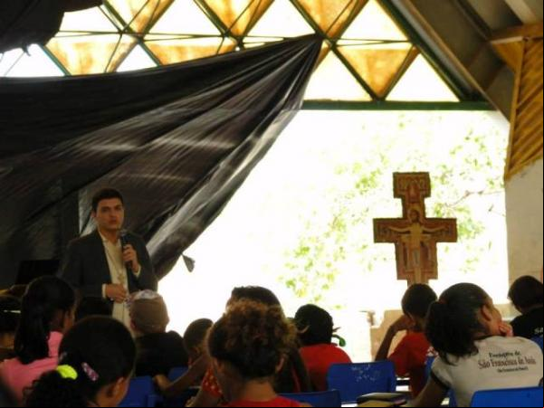 Diocese realiza III Congresso da Pastoral de Coroinhas e Acólitos em Floriano.(Imagem:Daniel Gutembergue)