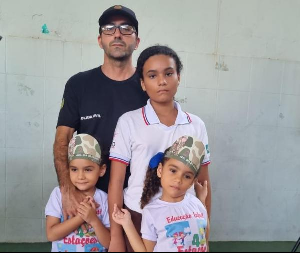 Escola Pequeno Príncipe em Floriano celebra o Dia do Soldado com evento especial.(Imagem:Reprodução/Instagram)