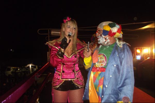 Carla Perez animou Bloco Mulekada em Floriano. (Imagem:FlorianoNews)