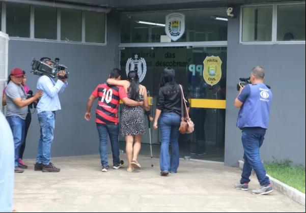 Mãe presta depoimento em Teresina sobre morte da filha em assalto.(Imagem:Andrê Nascimento/g1)