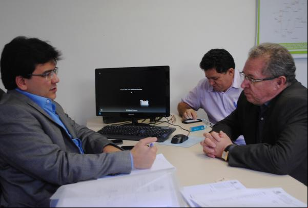 Assis dialoga com secretário de Fazenda sobre comércio eletrônico.(Imagem:Divulgação)