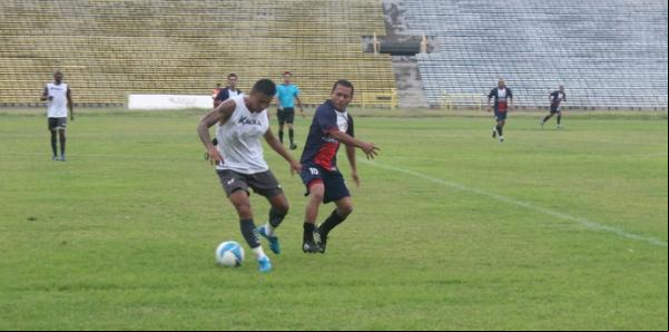 Galo goleia o Atlético Umaitense no segundo jogo do dia.(Imagem:Ramiro Pena/GloboEsporte.com)