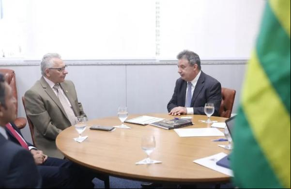 Reunião entre presidente do TJ-PI e reitor da UFPI em Teresina.(Imagem:Divulgação/TJ-PI)