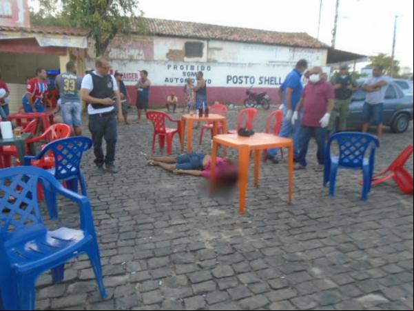 Homem é assassinado a tiros em bar no bairro Cancela.(Imagem:FlorianoNews)