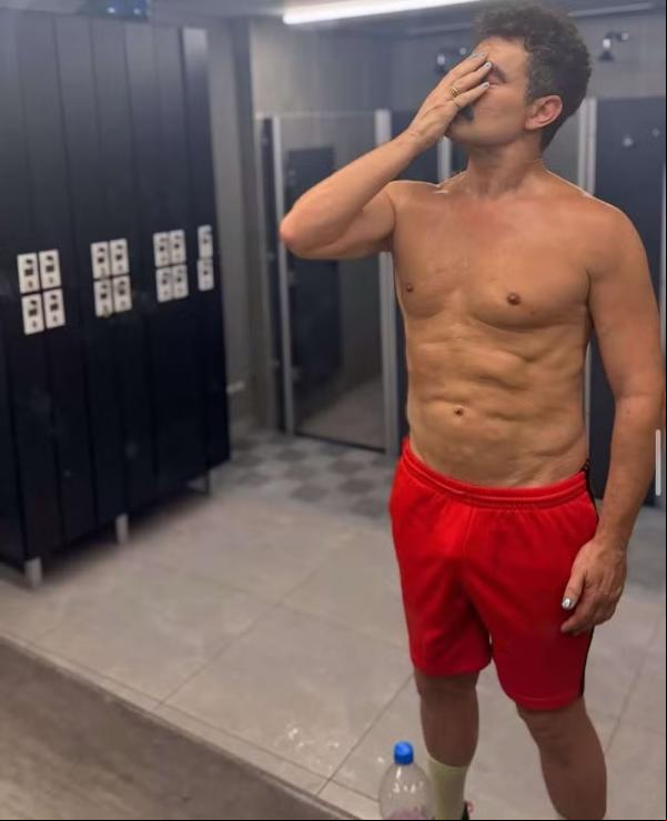 Carmo Dalla Vecchia se divide entre musculação e exercícios aeróbicos.(Imagem:Instagram)