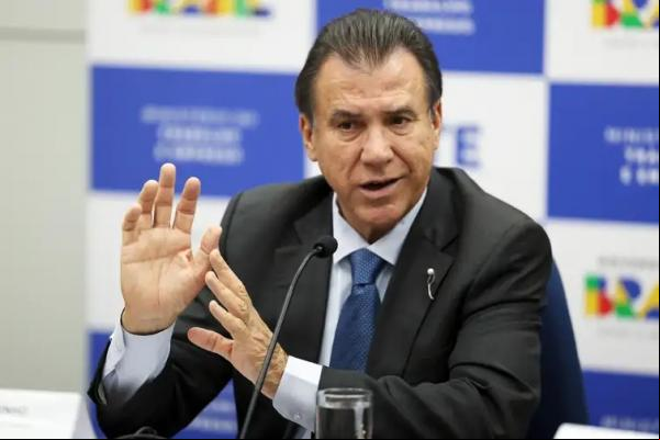O Ministro do Trabalho e Emprego, Luiz Marinho, apresenta os dados do Novo Cadastro Geral de Empregados e Desempregados (Novo Caged) referentes ao mês de fevereiro de 2025. (Imagem: José Cruz/Agência Brasil)