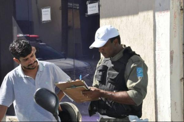 Sutran e PM realizam operação para fiscalizar serviços de mototáxi em Floriano.(Imagem:SECOM)