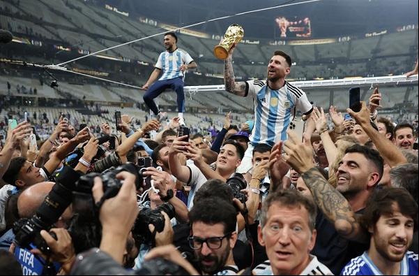 Messi comandou a seleção da Argentina na conquista do tricampeonato mundial.(Imagem: Reuters )