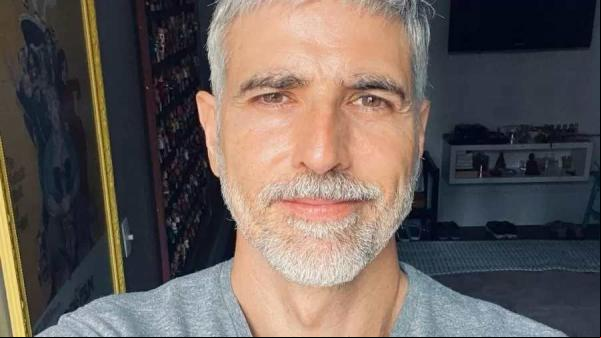 Meu novo affair, avisa Reynaldo Gianecchini sobre foto de mulher misteriosa(Imagem:Reprodução)