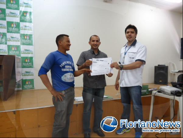 Curso para Condutores de Veículo de Transporte Coletivo de ageiros é sediado em Floriano.(Imagem:FlorianoNews)