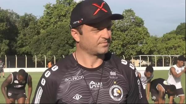 Fernando Agostini, técnico do Corisabbá.(Imagem:NovaTV Floriano)