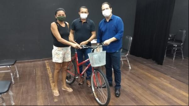 Entregues os prêmios do sorteio da live junina dos 124 anos de Floriano(Imagem:Divulgação)