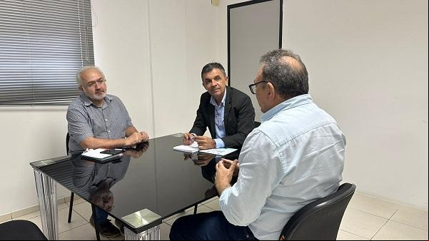 Seduc dialoga sobre a concessão de bolsas para estudantes com representantes da FAPEPI.(Imagem:Divulgação)