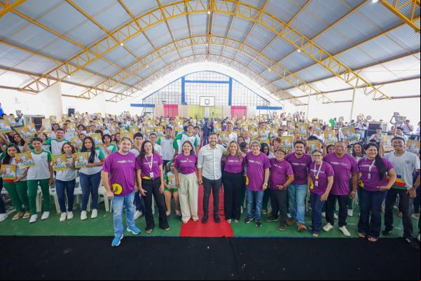 Um momento marcante da programação foi o depoimento da estudante Ana Luiza Silva, uma das participantes do Seduckathon 2024.(Imagem:Letícia Santos)
