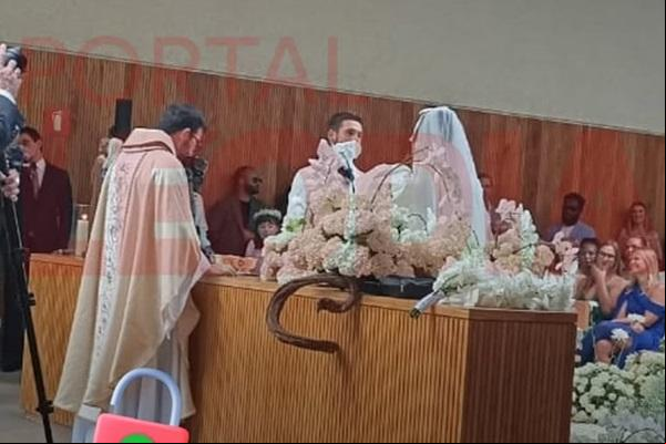 Sabrina Sato e Nicolas Prattes se casam em cerimônia intimista em São Paulo(Imagem:Reprodução/Instagram)