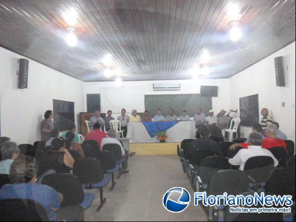 Prefeito se reúne com comerciantes do Centro Comercial do Cruzeiro.(Imagem:FlorianoNews)