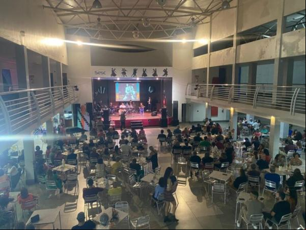 Sarau Recreativo aos 60 & 70 encanta o público música e muita energia(Imagem:Divulgação)
