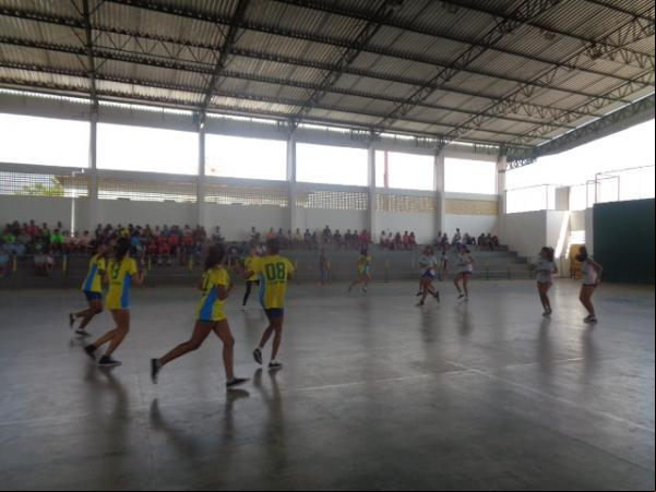 Jogos Interclasses promovem integração entre os alunos da U.E. Bucar Neto.(Imagem:FlorianoNews)