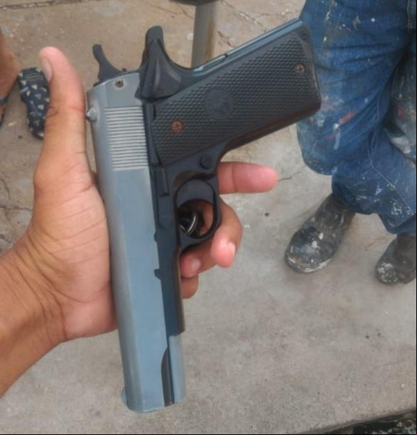 Suspeito tenta fazer assalto com arma de brinquedo e é detido por vítima em Teresina(Imagem:Divulgação/Polícia Militar)