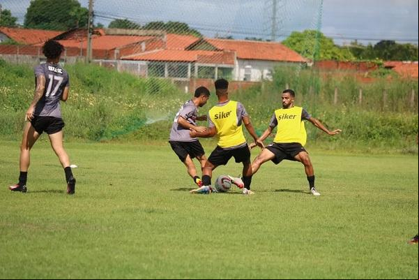  Treino do River-PI (Imagem: Julio Costa )