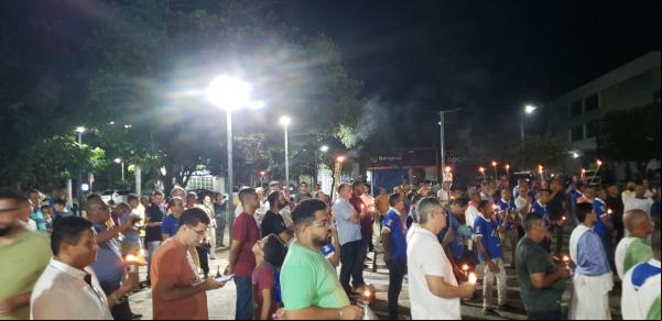 Procissão do Fogaréu emociona fiéis em Floriano com encenação da prisão de Jesus.(Imagem:Pascom)