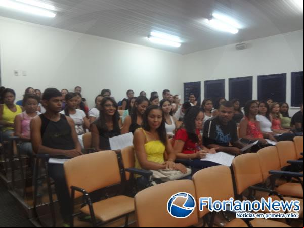 Jovensde Floriano receberam certificado do Projovem Trabalhador.(Imagem:FlorianoNews)