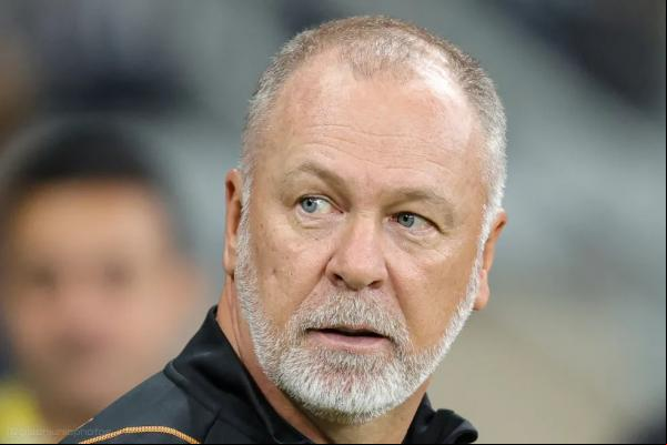 Mano Menezes é o sucessor de Luxemburgo no Corinthians.(Imagem:Gilson Junio/AGIF)