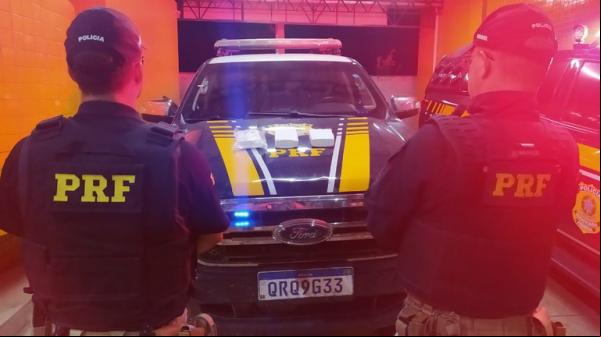 PRF prende ageiro de ônibus transportando 3kg de cocaína(Imagem:Divulgação/PRF)
