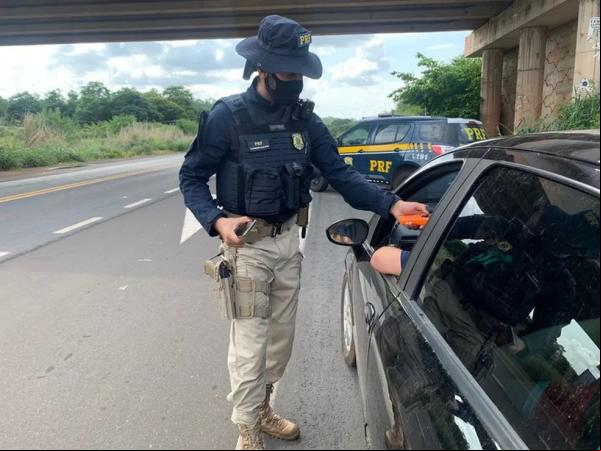 PRF intensifica fiscalização no litoral e faz restrição de tráfego nas rodovias do Piauí.(Imagem:Polícia Rodoviária Federal )