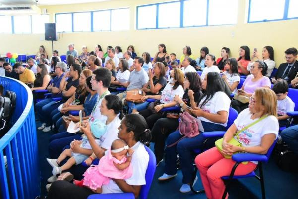Câmara de Floriano comemora o Dia de Conscientização do Autismo com sessão solene(Imagem:CMF)
