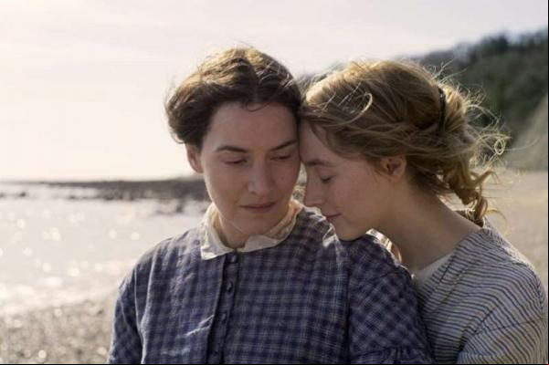 Ammonite: Trailer mostra Kate Winslet e Saoirse Ronan como cientistas apaixonadas do século 19(Imagem:Divulgação)