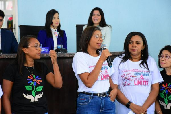 Câmara de Floriano comemora o Dia de Conscientização do Autismo com sessão solene(Imagem:CMF)