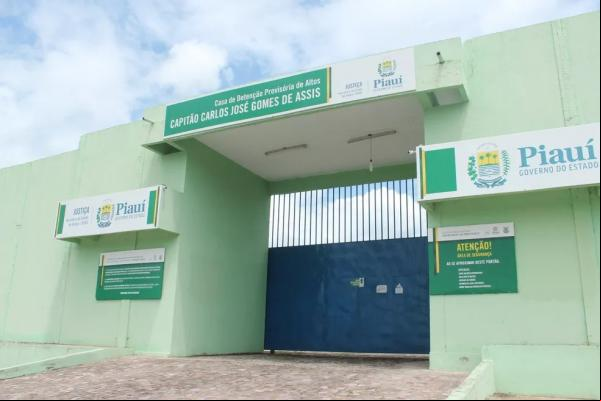 Segundo a Sejus, a ação foi realizada por meio das Rondas Ostensivas de Caráter Prisional (Rocap) e da Gerência da Casa de Detenção. A secretaria informa, ainda, que forças de seg(Imagem:Reprodução)