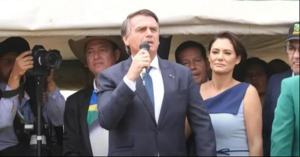 Presidente Jair Bolsonaro e a primeira-dama Michelle Bolsonaro(Imagem:Reprodução)