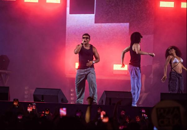 Xamã encerra 4ª noite de Piauí Pop ao som de rap em show eletrizante.(Imagem:Renato Andrade/florianonews.piauiconectado.com)