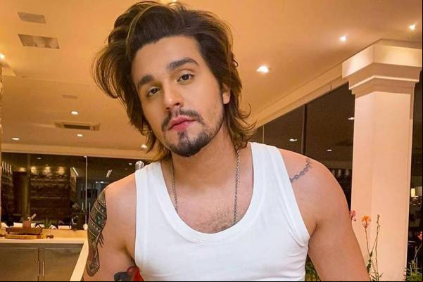 Fã-clubes de Luan Santana decidem parar atividades e criticam distanciamento do cantor(Imagem:Reprodução)