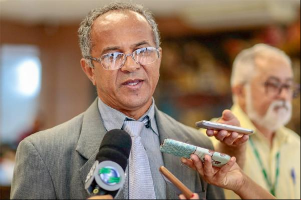 Vereador critica retorno de Fabio Abreu à Câmara: