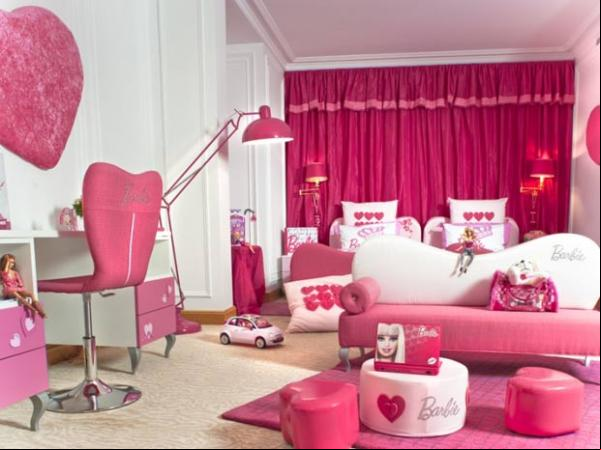 Os dois quartos são totalmente na cor rosa (Imagem:François Fleury/Hotel Plaza Athénée Paris )