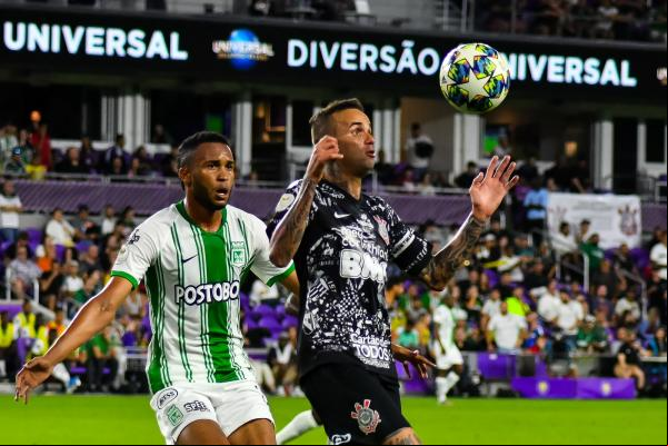Luan em ação contra o Atlético Nacional(Imagem:GLEDSTON TAVARES/FRAMEPHOTO/ESTADÃO CONTEÚDO)
