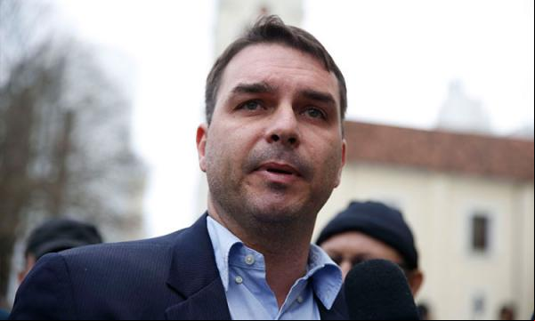 A Procuradoria-Geral da República (PGR) vai apurar a informação de que a Agência Brasileira de Inteligência (Abin) encaminhou por escrito, à defesa do senador Flávio Bolsonaro (Rep(Imagem:Reprodução)