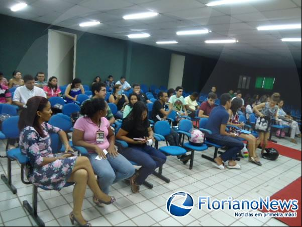Evento em homenagem aos historiadores é promovido pelo Centro Acadêmico de Historia na UESPI.(Imagem:FlorianoNews)