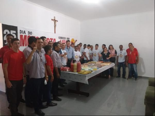  Dia do motorista é celebrado com homenagens e café da manhã no Armazém Paraíba.(Imagem:FlorianoNews)