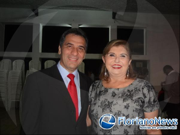 Prefeito Gilberto Júnior prestigiou diplomação da turma de Direito da FAESF.(Imagem:FlorianoNews)