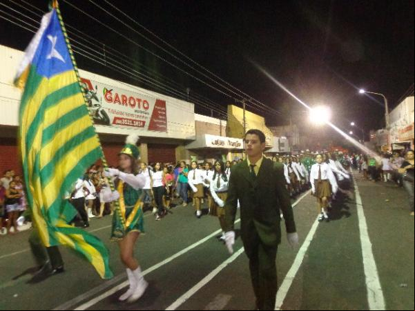 Beleza e patriotismo marcam desfile de 7 de setembro em Floriano.(Imagem:FlorianoNews)