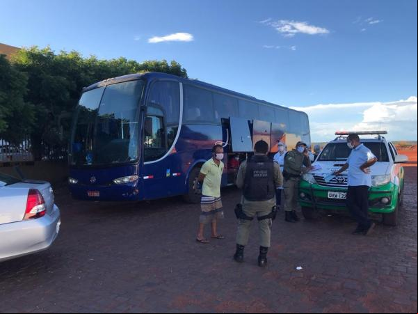 Ônibus clandestino saído de SP é apreendido com 39 ageiros no Sul do Piauí.(Imagem:Divulgação/ANTT)