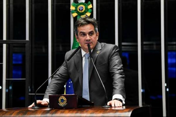 Ciro fala sobre apoios para sua reeleição e diz ter orgulho de ser considerado