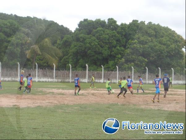 Escolinha do Jó promoveu domingo esportivo em Nazaré do Piauí.(Imagem:FlorianoNews)